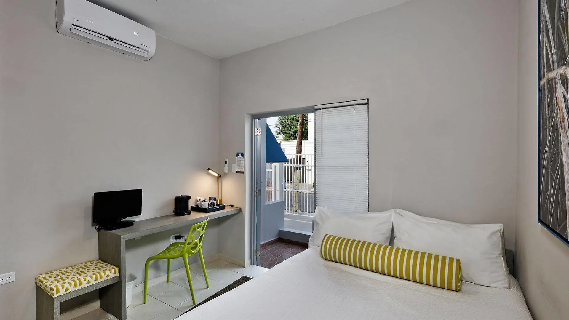 Montcaribe Guest House San Juan 3*,